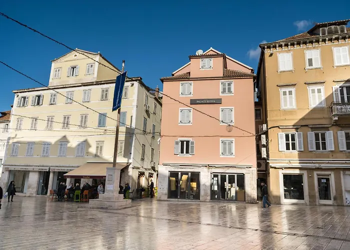 Split City Centre Room