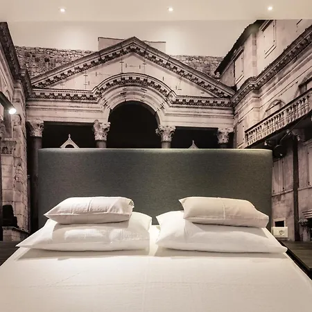 Split City Centre Room Exterior photo