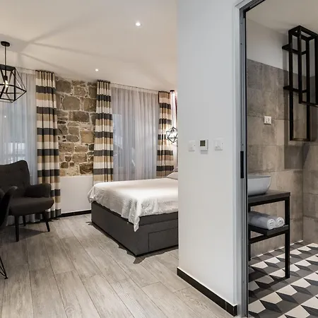 Split City Centre Room Exterior photo